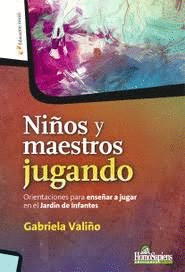 NIOS Y MAESTROS JUGANDO